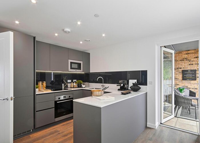 2 Bedroom Apartment For Sale In Liberty Court, Greenhithe, Kent, DA2