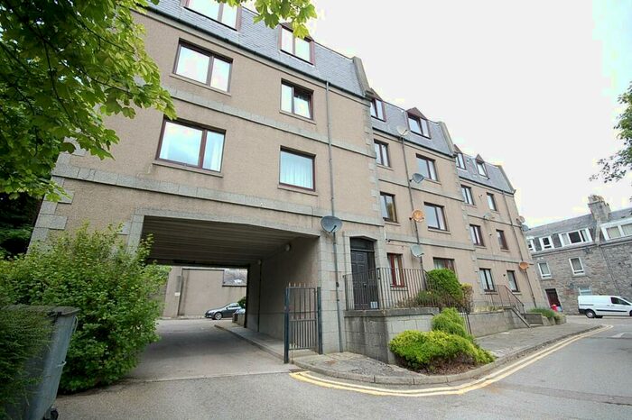 2 Bedroom Flat To Rent In Richmond Walk, Rosemount, Aberdeen, Aberdeen, AB25