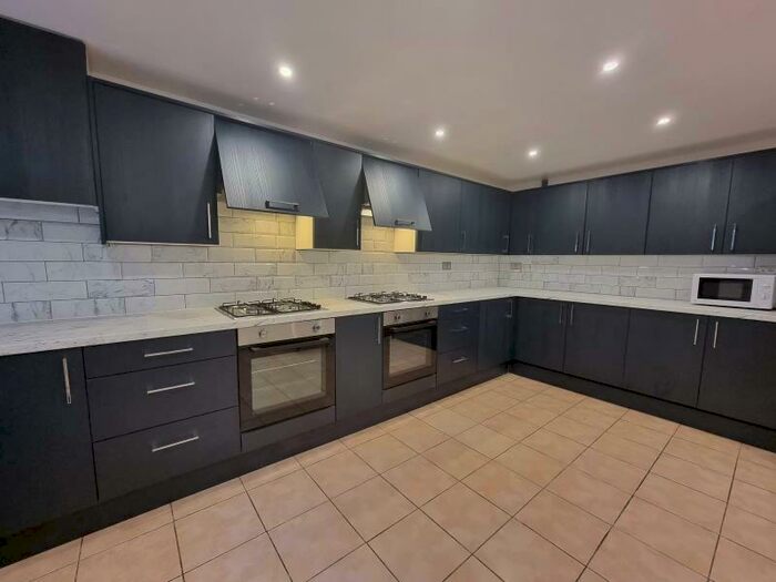 8 Bedroom Terraced House To Rent In Richmond Avenue, Hyde Park, LS6