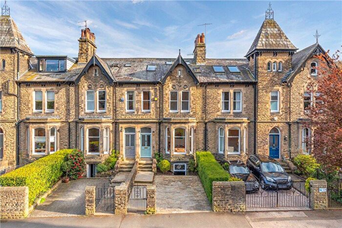 5 Bedroom Terraced House For Sale In Grove Road, Ilkley, West Yorkshire, LS29