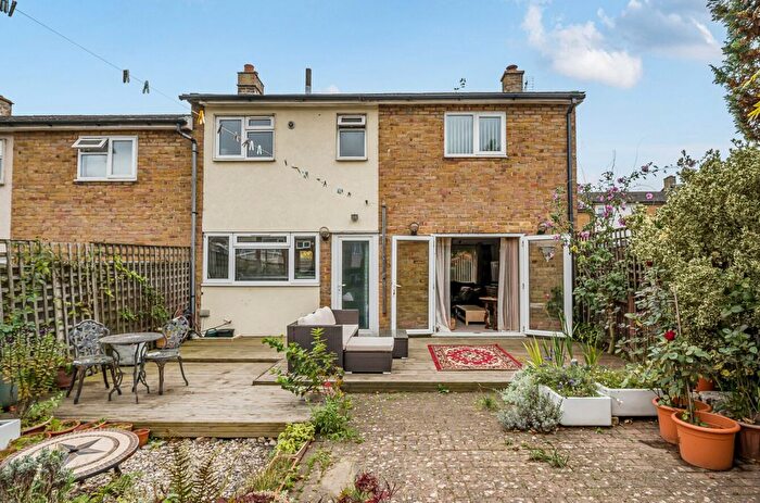 3 Bedroom End Of Terrace House For Sale In Hewett Road, Titchfield, Hampshire, PO14