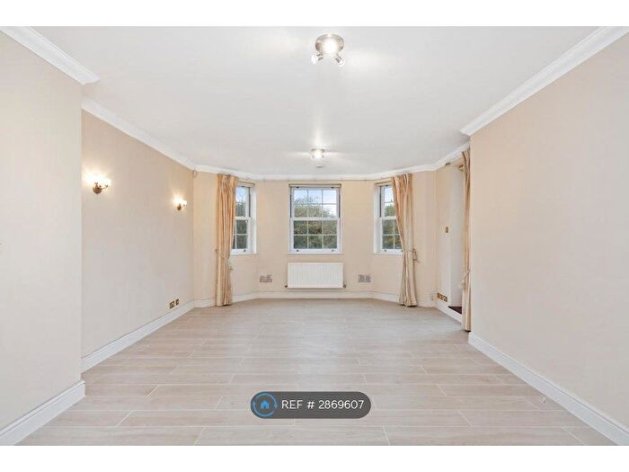 2 Bedroom Flat To Rent In Chapman Square, London, SW19