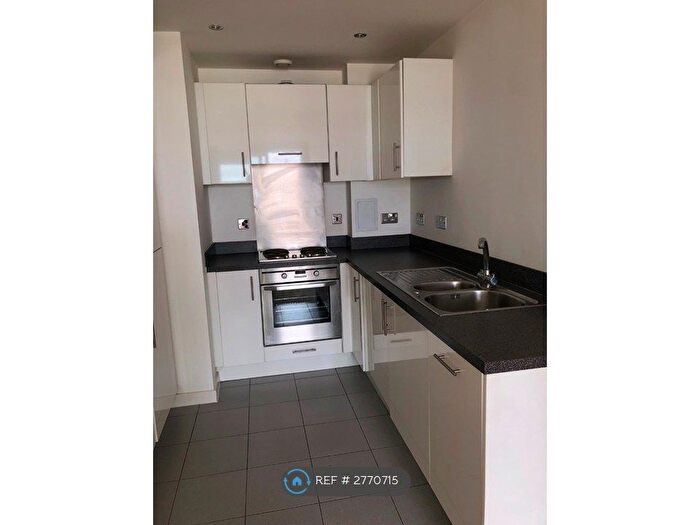 1 Bedroom Flat To Rent In High Street, Uxbridge, UB8