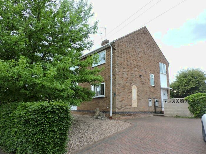 2 Bedroom Flat To Rent In Cromwell Crescent, Lambley, NG4