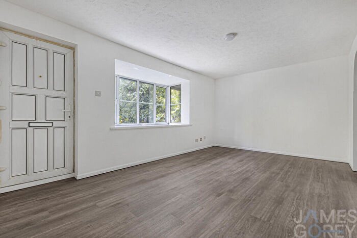 Studio For Sale In Knights Manor Way, Dartford, DA1