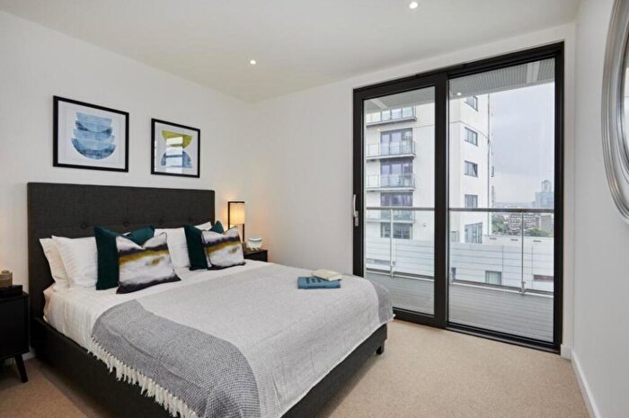 1 Bedroom Flat To Rent In The Highline, Radial Avenue, E14