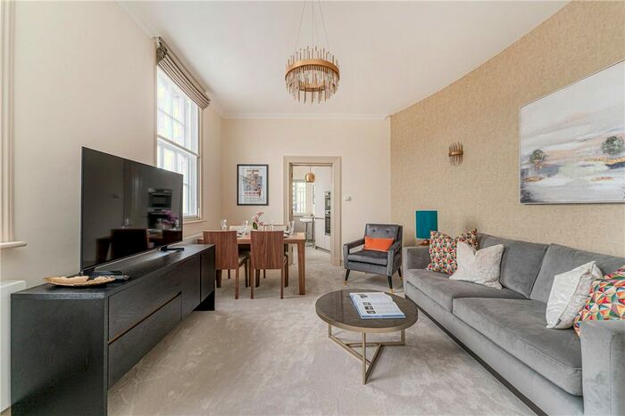2 Bedroom Flat To Rent In Grosvenor Gardens, Belgravia, London, SW1W