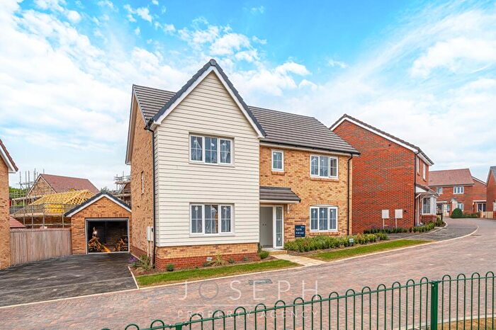 4 Bedroom Detached House For Sale In Hummingbird Drive, Stowmarket, IP14