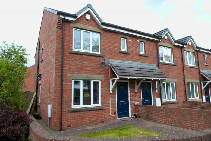 3 Bedroom Semi-Detached House To Rent In Torrisholme Road, Lancaster, LA1