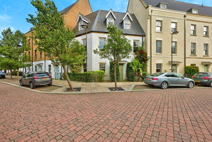 4 Bedroom End Terrace House For Sale In Clickers Place, Northampton, NN5