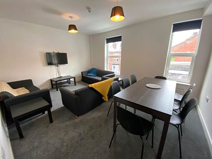 8 Bedroom Flat To Rent In A Ecclesall Road, Sheffield, S11