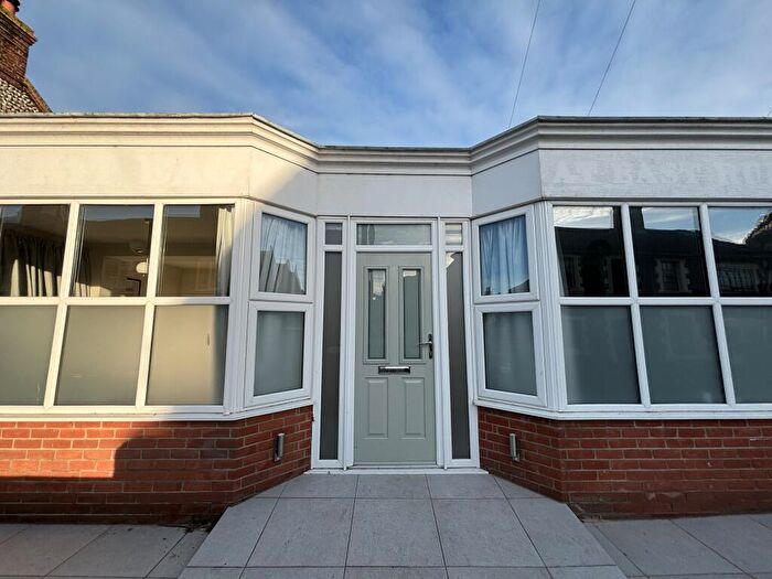 2 Bedroom Bungalow To Rent In High Street, East Runton, Cromer, NR27