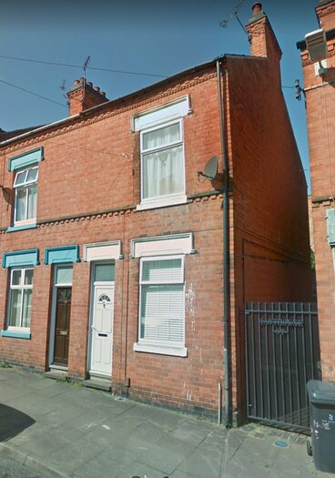 3 Bedroom Town House To Rent In Hawthorne Street, Leicester, LE3