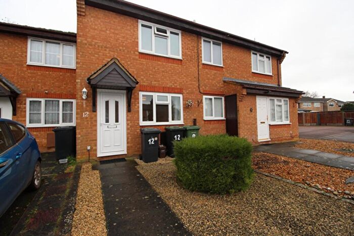 2 Bedroom End Of Terrace House To Rent In Upperstone Close, Stotfold, Hitchin, SG5