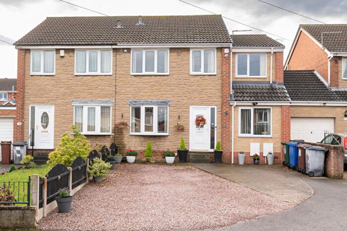 4 Bedroom Semi Detached House For Sale In Rylstone Walk, Barnsley, S70