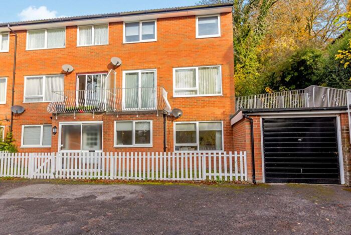 2 Bedroom Maisonette For Sale In Westhall Road, Ridge Court Westhall Road, CR6