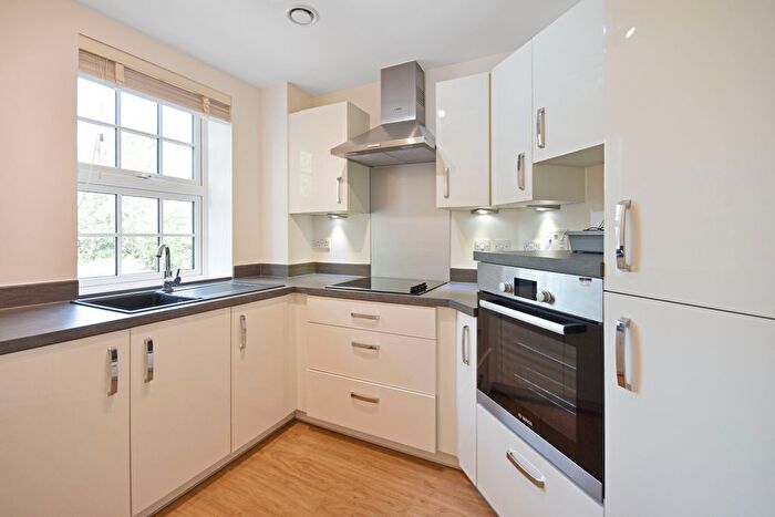 2 Bedroom Flat To Rent In Tumbling Weir Way, Ottery St. Mary, EX11