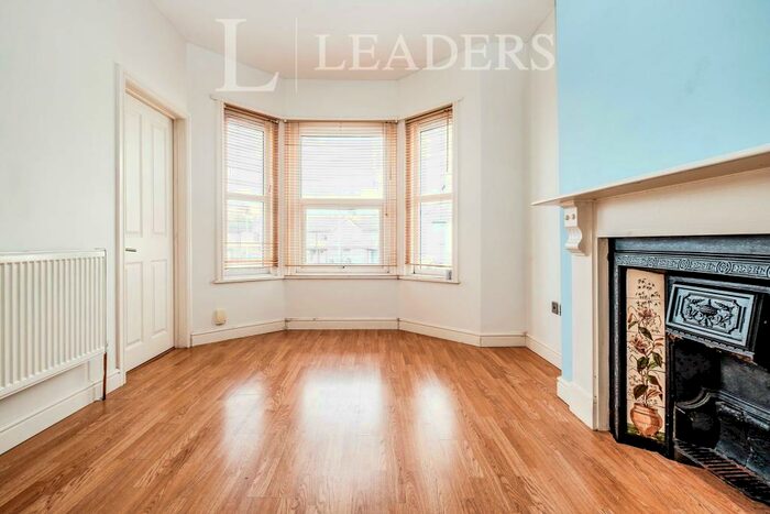 1 Bedroom Flat To Rent In Westcourt Road, BN14