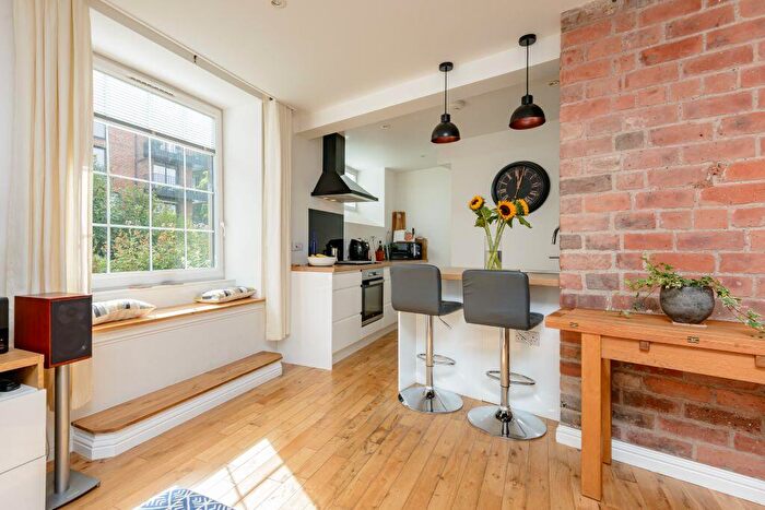 2 Bedroom Flat For Sale In Watson Crescent Lane, EH11