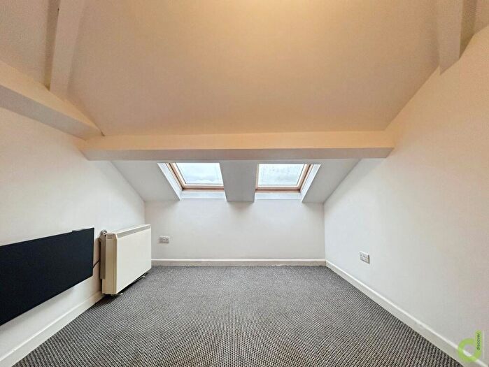 1 Bedroom Apartment To Rent In Lyndhurst Road, Burnley, BB10