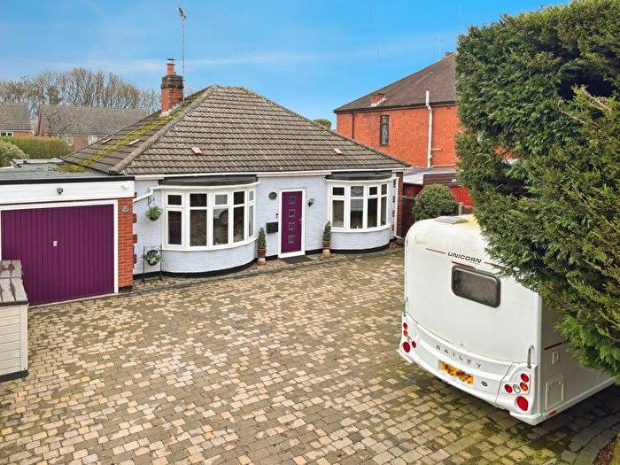 3 Bedroom Bungalow For Sale In Tutbury Road, Burton-On-Trent, DE13