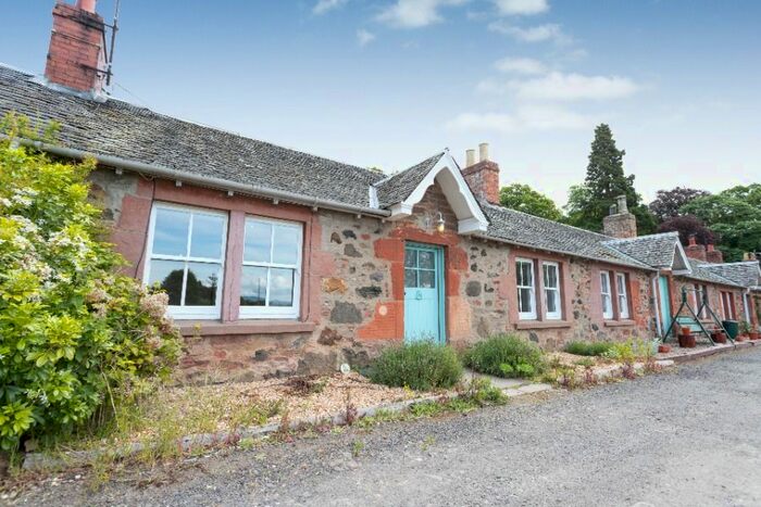 2 Bedroom Bungalow To Rent In Baledgarno, Perthshire, PH14