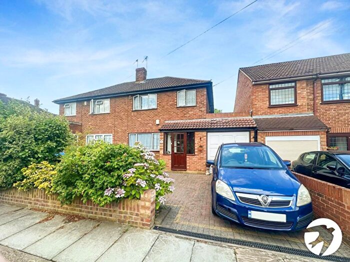 3 Bedroom Semi-Detached House To Rent In Rokesby Close, Welling, DA16