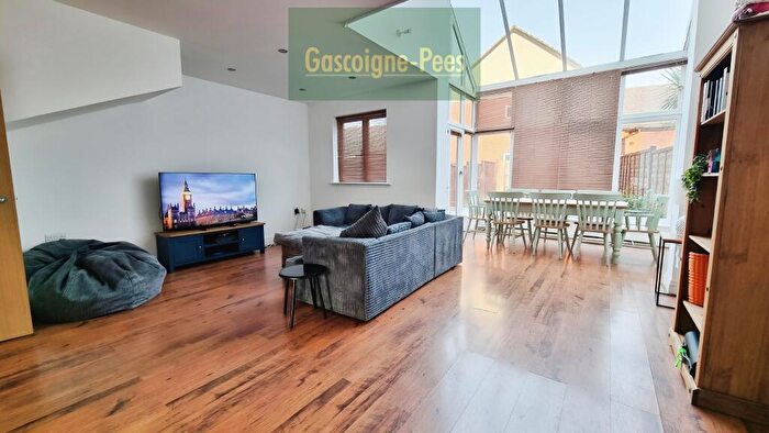 3 Bedroom House To Rent In Guildford, GU2