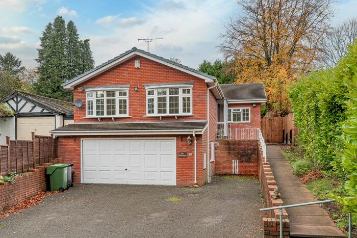 3 Bedroom Bungalow To Rent In Twatling Road, Barnt Green, Birmingham, West Midlands, B45