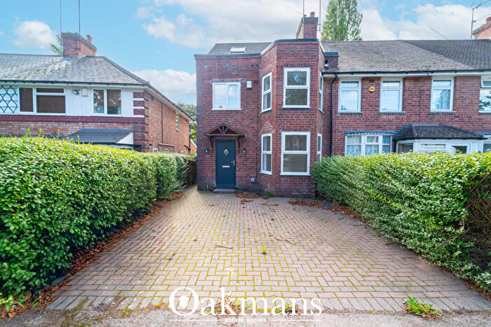 5 Bedroom Semi Detached House For Sale In Tennal Road, Birmingham, B32