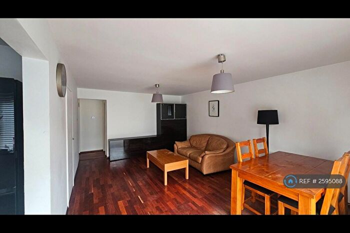 2 Bedroom Flat To Rent In Ross Road, Wallington, SM6