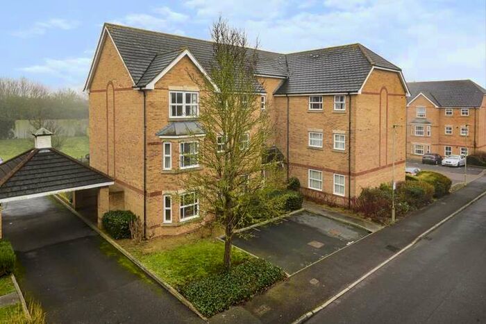 2 Bedroom Apartment To Rent In Awgar Stone Road, Headington, OX3