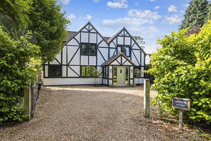5 Bedroom House To Rent In Mark Way, Godalming, GU7