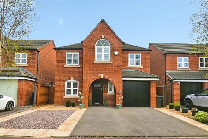 4 Bedroom Detached House For Sale In Croft Close, Two Gates, Tamworth, B77
