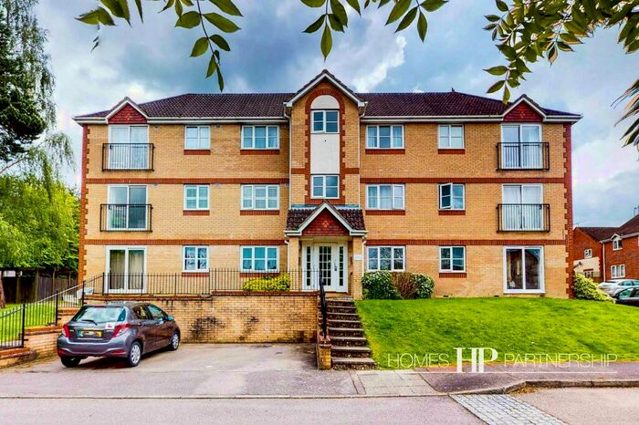 2 Bedroom Apartment To Rent In Dakin Close, Maidenbower, RH10