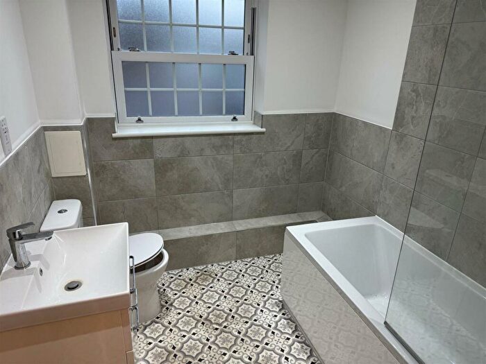 1 Bedroom Apartment To Rent In North Street, Rochford, SS4