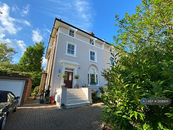 Studio To Rent In Church Terrace, London, SE13