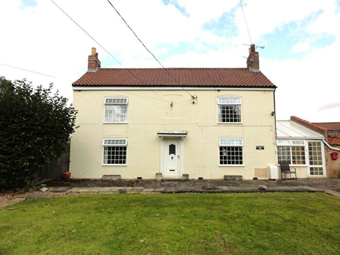 4 Bedroom Farm House For Sale In Starkbridge Lane, Sykehouse, DN14