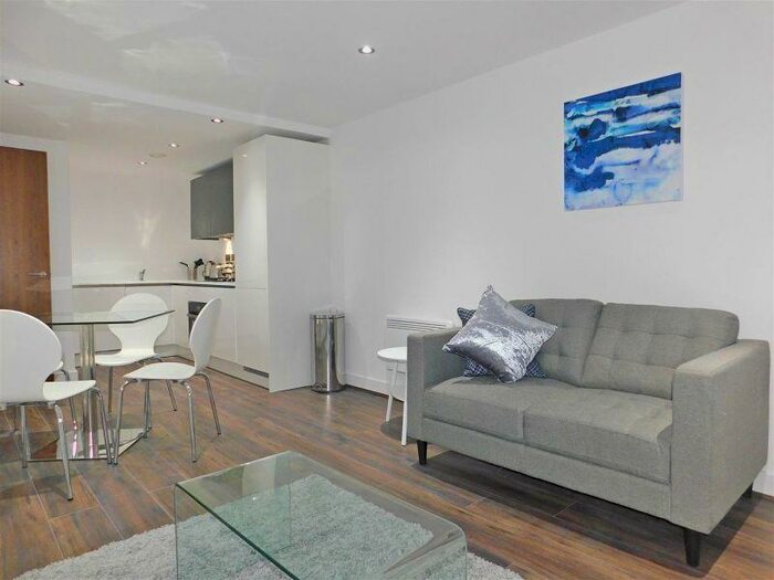 1 Bedroom Apartment To Rent In Madison House, Wrentham Street, Birmingham, B5