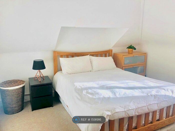 2 Bedroom Flat To Rent In Christchurch Road, London, SW2