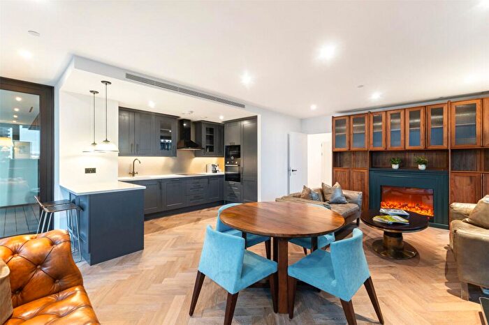 2 Bedroom Flat To Rent In Merino Gardens, Wapping, London, E1W