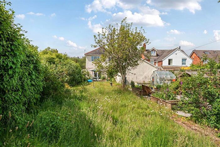 3 Bedroom Detached House For Sale In Leigh Road, Wimborne, BH21