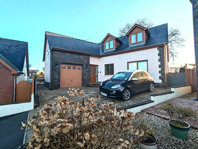 4 Bedroom Detached House For Sale In New Inn, Pencader, Carmarthenshire., SA39