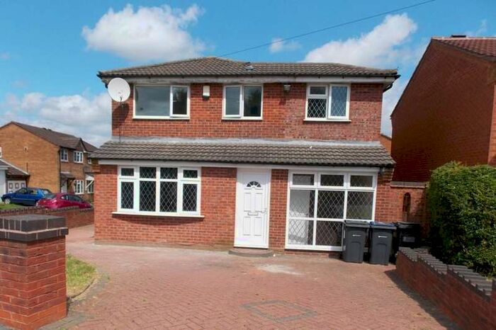 4 Bedroom Detached House To Rent In Middle Leaford, Stechford, Birmingham, B34