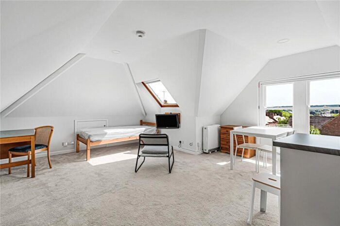 Apartment To Rent In Divinity Road, Cowley Road, OX4