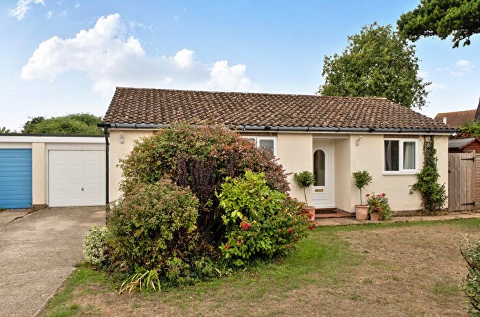 2 Bedroom Detached Bungalow For Sale In Locksash Close, West Wittering, PO20