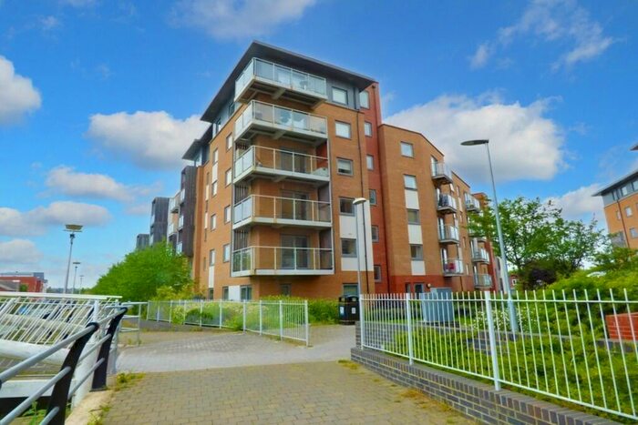 2 Bedroom Flat To Rent In Ship Wharf, Colchester, Essex, CO2