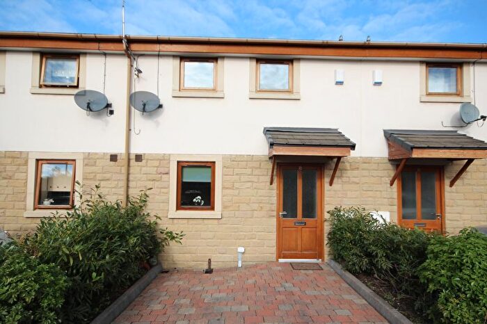 3 Bedroom Town House For Sale In Croft Mews, Milnrow, Rochdale, OL16