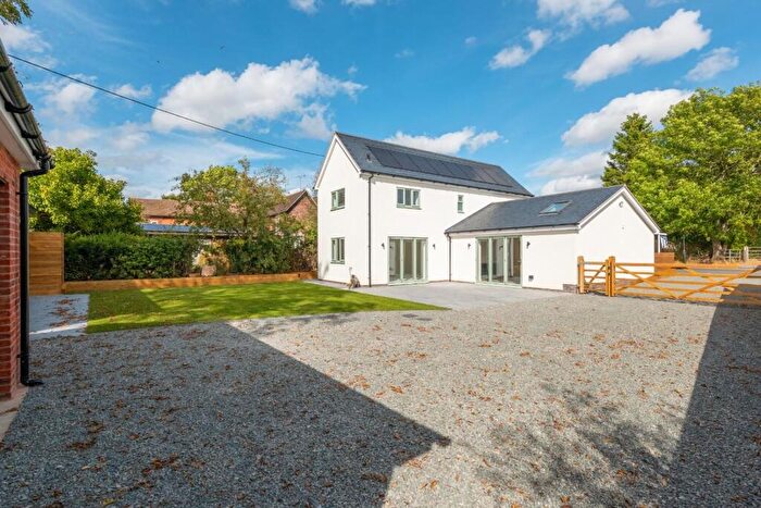 3 Bedroom Detached House For Sale In Old Milverton, Leamington Spa, CV32