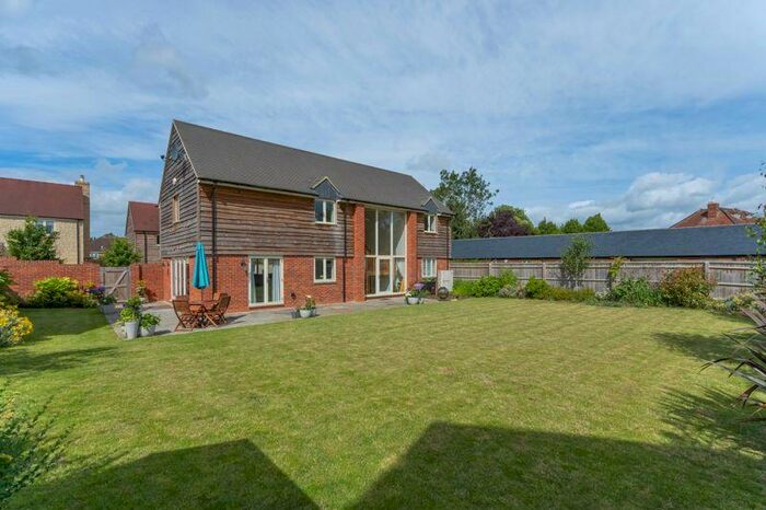 4 Bedroom Detached House For Sale In Kiln Close, Stanford In The Vale, SN7